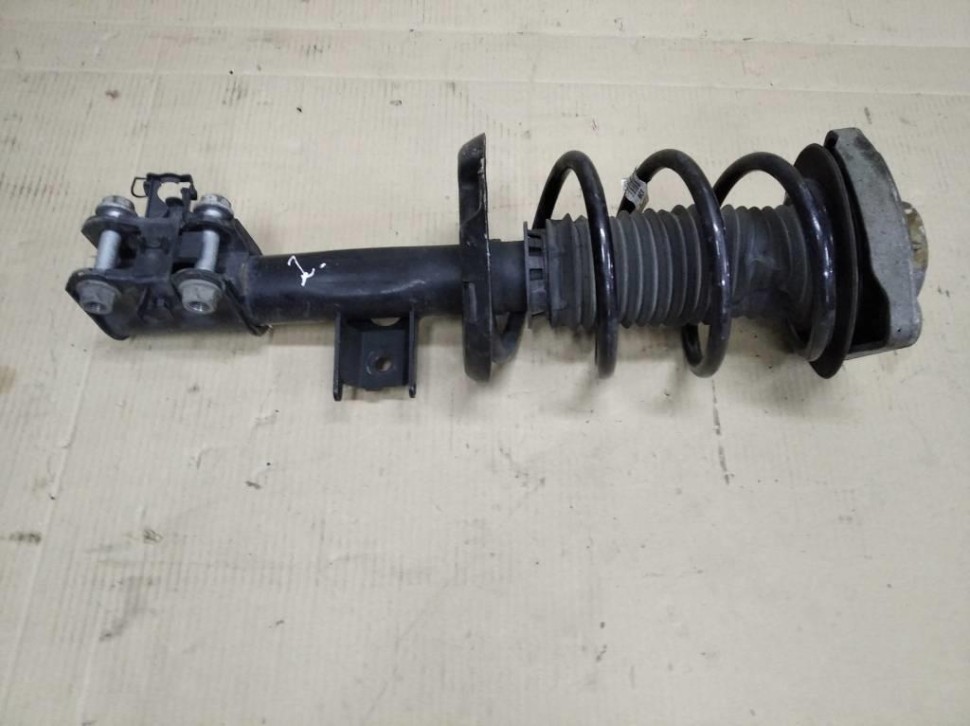 Стойка передняя MERCEDES-BENZ B-класс W246 рестайлинг (2014 - 2018) фото 1 — Разборка Мерседес