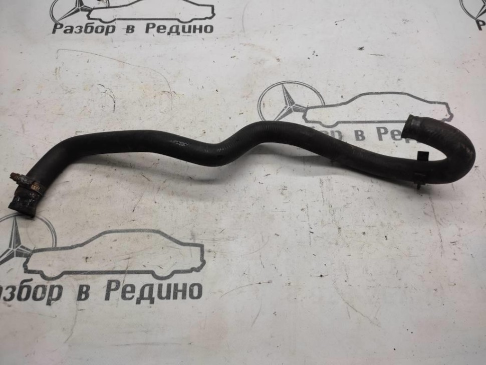 Патрубок ОЖ MERCEDES-BENZ Vito W638 (1996 - 2003) фото 1 — Разборка Мерседес