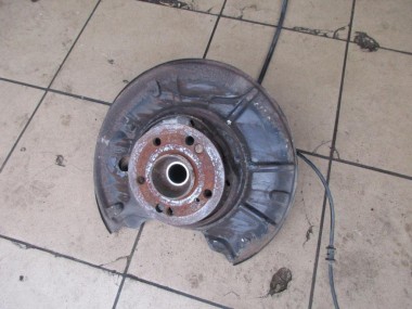 Кулак подвески задний правый MERCEDES-BENZ S-класс W220 (1998 - 2005) — Разборка Мерседес