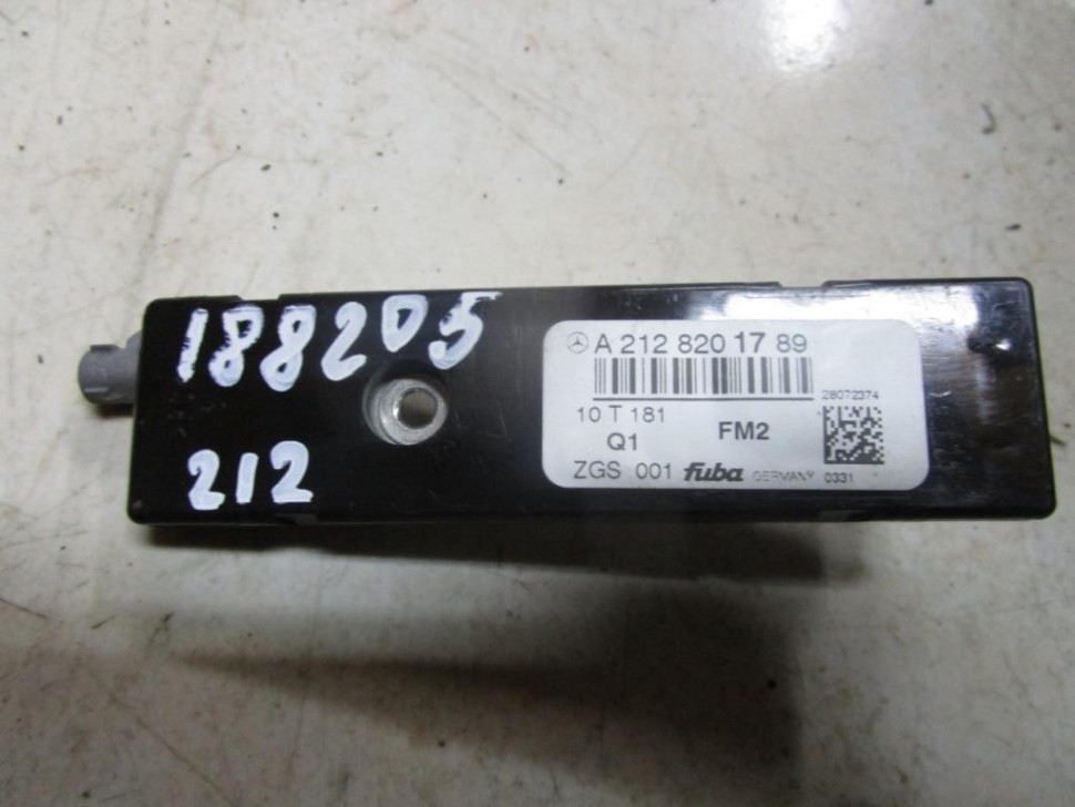 Усилитель антенны MERCEDES-BENZ E-класс W212/S212/C207/A207 (2009 - 2013) фото 1 — Разборка Мерседес