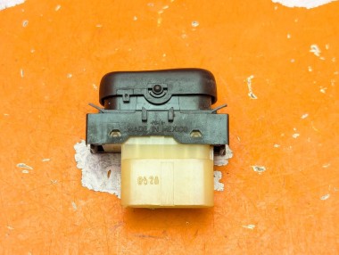 Кнопка ESP MERCEDES-BENZ M-класс W163 (1997 - 2001) &mdash; Разборка Мерседес