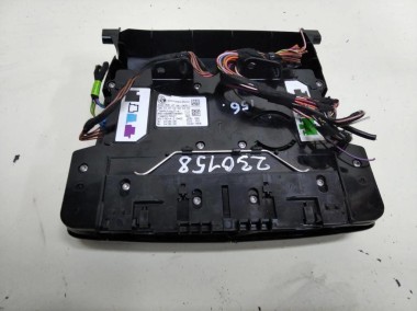 Плафон салона MERCEDES-BENZ GLA-класс X156 рестайлинг (2017 - 2020) — Разборка Мерседес