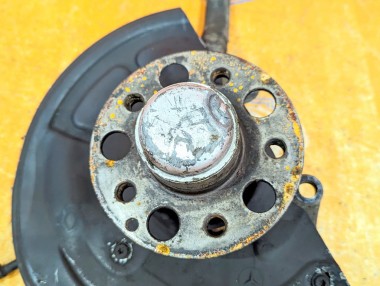 Кулак поворотный передний левый MERCEDES-BENZ E-класс AMG W211/S211 (2002 - 2006) — Разборка Мерседес