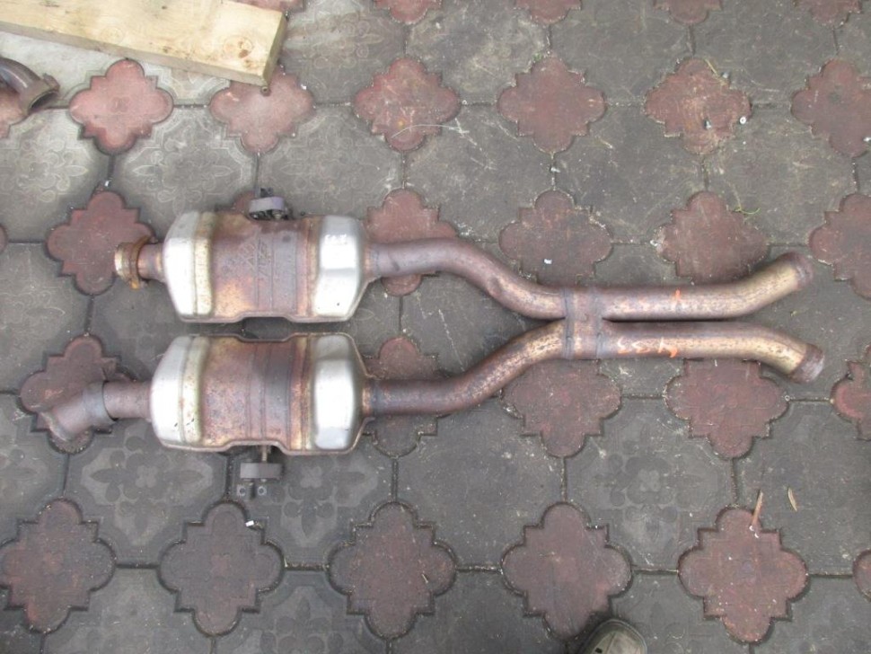 Резонатор MERCEDES-BENZ GL-класс X164 (2006 - 2009) фото 1 — Разборка Мерседес