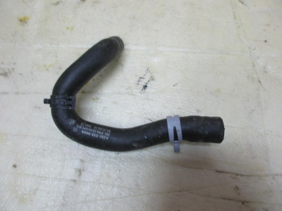 Патрубок ОЖ MERCEDES-BENZ S-класс W220 (1998 - 2005) фото 1 — Разборка Мерседес