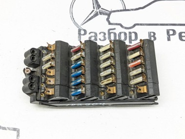 Блок предохранителей MERCEDES-BENZ W124 W124/S124/C124/A124 (1984 - 1993) — Разборка Мерседес
