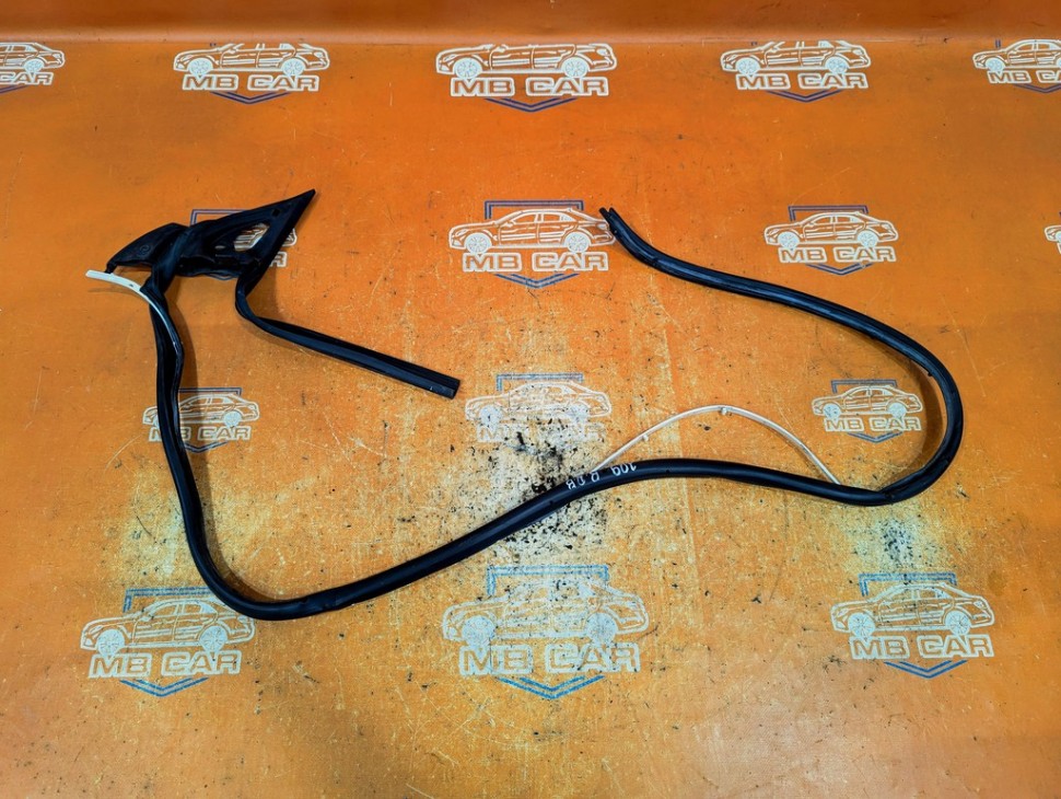Уплотнители дверей MERCEDES-BENZ CLK-класс C209/W209 (2002 - 2005) фото 1 — Разборка Мерседес