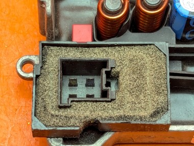 Реле моторчика печки MERCEDES-BENZ C-класс W203/S203/CL203 (2000 - 2004) — Разборка Мерседес