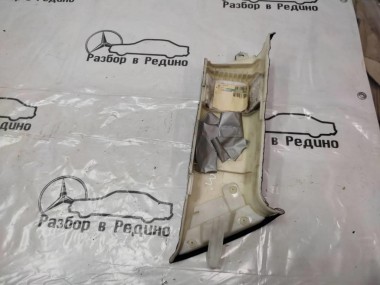 Накладка задней стойки MERCEDES-BENZ R-класс W251 (2005 - 2007) — Разборка Мерседес