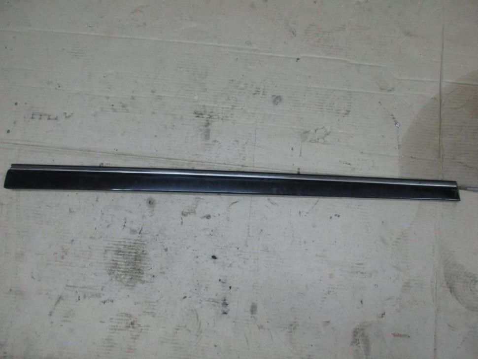 Молдинг двери MERCEDES-BENZ C-класс W203/S203/CL203 рестайлинг (2004 - 2008) фото 1 — Разборка Мерседес