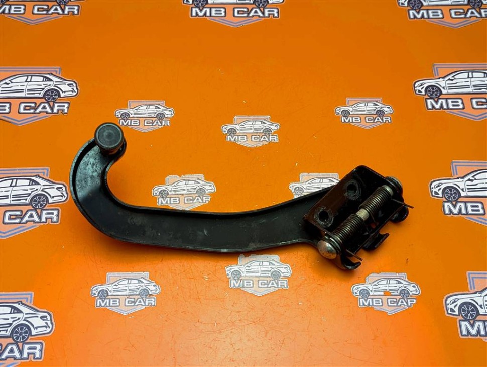 Ролик сдвижной двери MERCEDES-BENZ Vito W638 (1996 - 2003) фото 1 — Разборка Мерседес