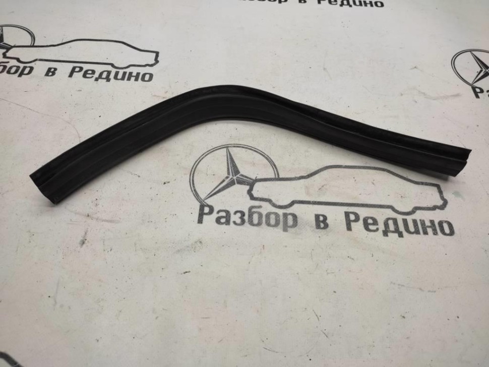 Уплотнитель моторного отсека MERCEDES-BENZ CLK-класс C209/W209 рестайлинг (2005 - 2010) фото 1 — Разборка Мерседес