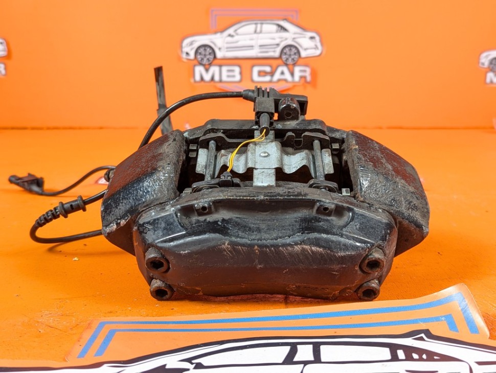 Суппорт передний левый MERCEDES-BENZ S-класс W220 (1998 - 2005) фото 1 &mdash; Разборка Мерседес