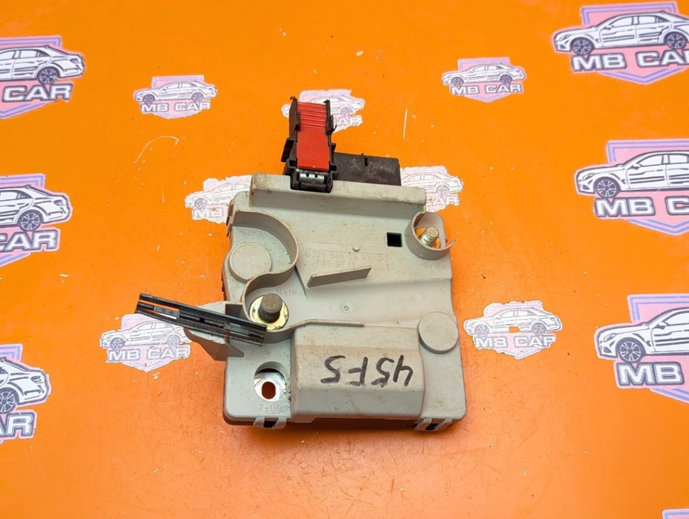 Блок предохранителей MERCEDES-BENZ S-класс W220 (1998 - 2005) фото 1 &mdash; Разборка Мерседес