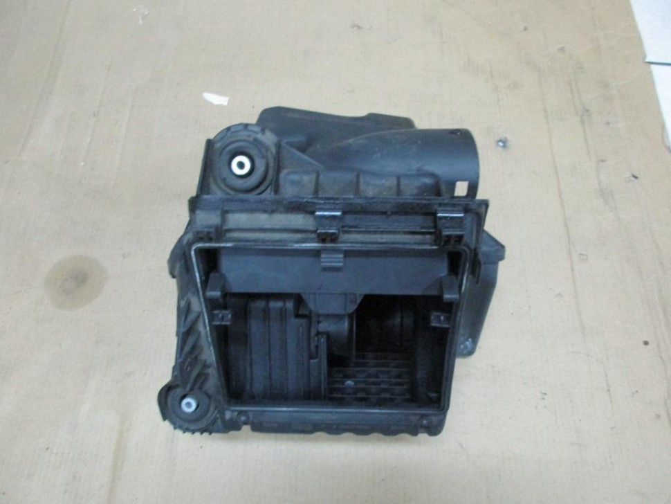 Корпус воздушного фильтра MERCEDES-BENZ B-класс W245 (2005 - 2009) фото 1 — Разборка Мерседес