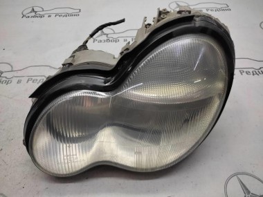 Фара левая MERCEDES-BENZ C-класс W203/S203/CL203 (2000 - 2004) — Разборка Мерседес