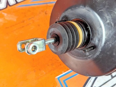 Вакуумный усилитель тормозов MERCEDES-BENZ C-класс W204/S204 (2006 - 2011) &mdash; Разборка Мерседес