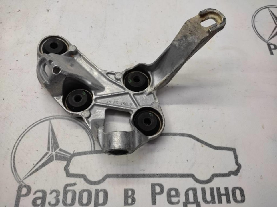 Кронштейн блока ABS MERCEDES-BENZ C-класс W205/S205/C205/A205 (2014 - 2018) фото 1 — Разборка Мерседес