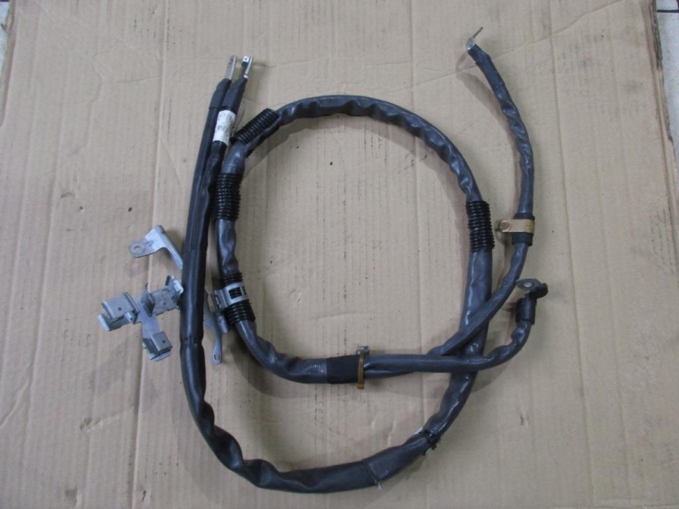 Провод стартера MERCEDES-BENZ GL-класс X166 (2012 - 2016) фото 1 — Разборка Мерседес