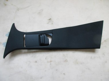 Накладка средней стойки MERCEDES-BENZ C-класс W205/S205/C205/A205 (2014 - 2018) — Разборка Мерседес