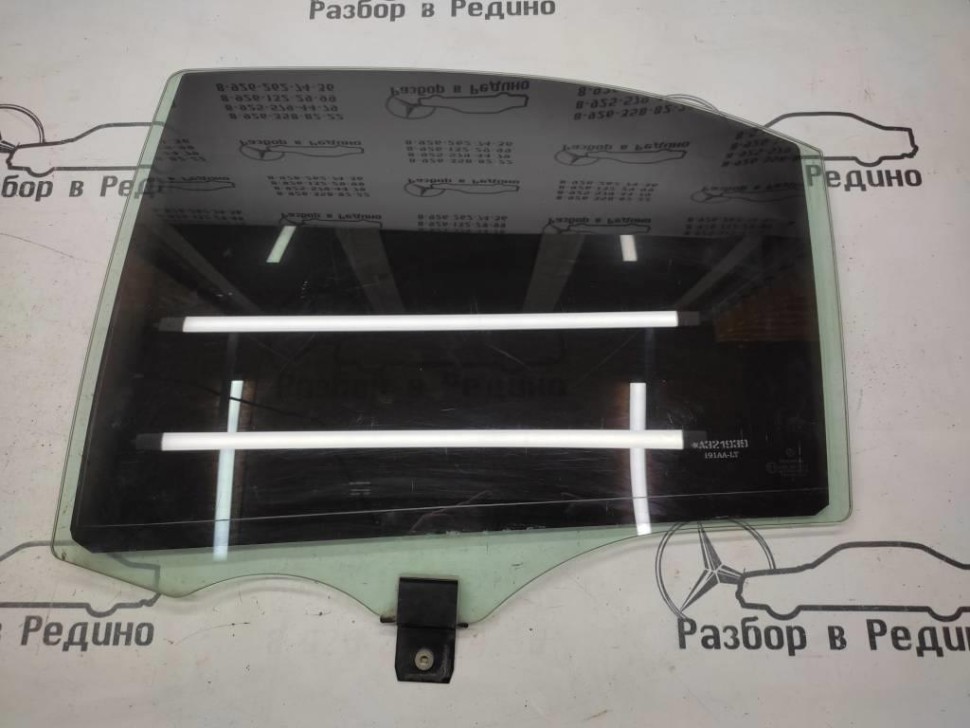 Стекло заднее левое MERCEDES-BENZ S-класс W220 рестайлинг (2002 - 2005) фото 1 — Разборка Мерседес