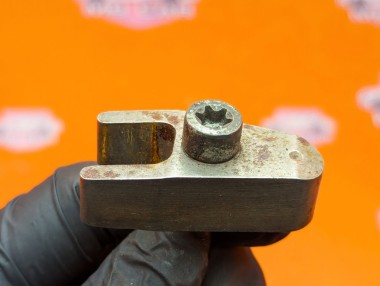 Кронштейн крепления форсунок MERCEDES-BENZ M-класс W166 (2011 - 2015) &mdash; Разборка Мерседес