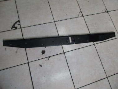 Накладка крышки багажника MERCEDES-BENZ W124 W124/S124/C124/A124 (1984 - 1993) — Разборка Мерседес