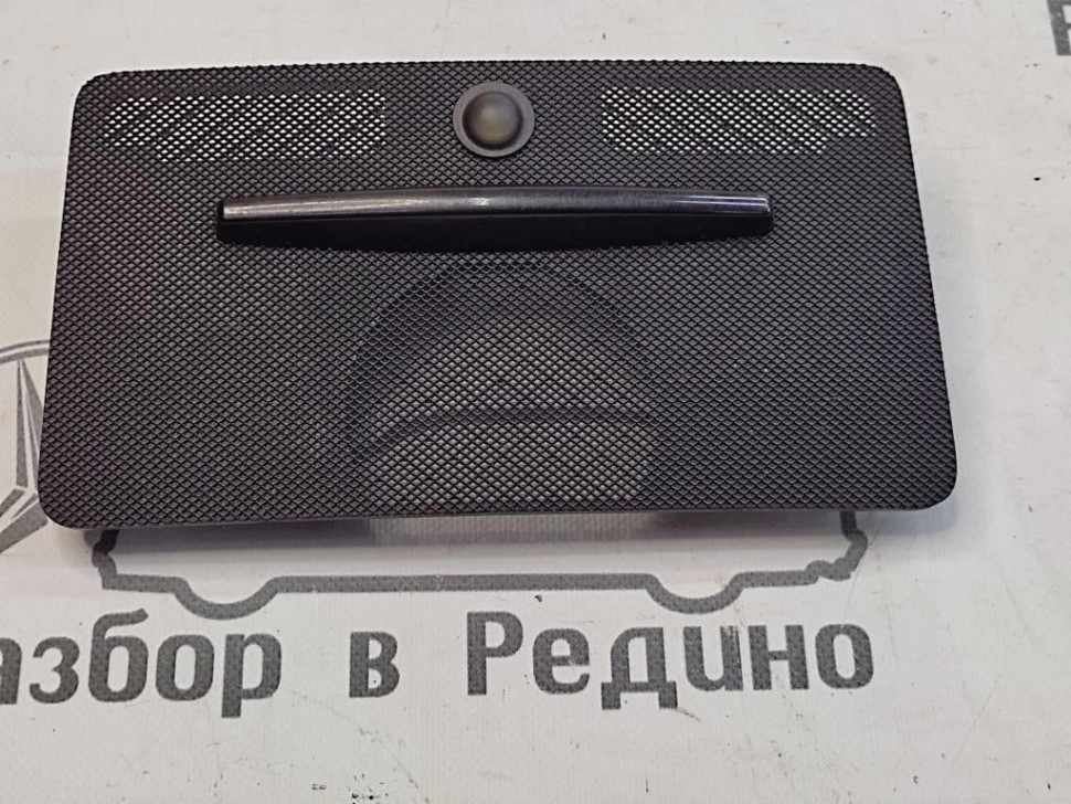 Сетки динамиков торпеды MERCEDES-BENZ C-класс W204/S204 (2006 - 2011) фото 1 — Разборка Мерседес