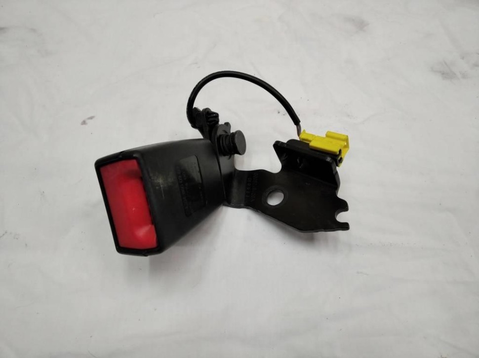 Замок ремня безопасности MERCEDES-BENZ E-класс W212/S212/C207/A207 (2009 - 2013) фото 1 — Разборка Мерседес