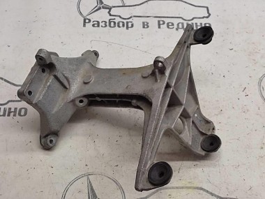 Кронштейн интеркуллера MERCEDES-BENZ C-класс W205/S205/C205/A205 (2014 - 2018) — Разборка Мерседес