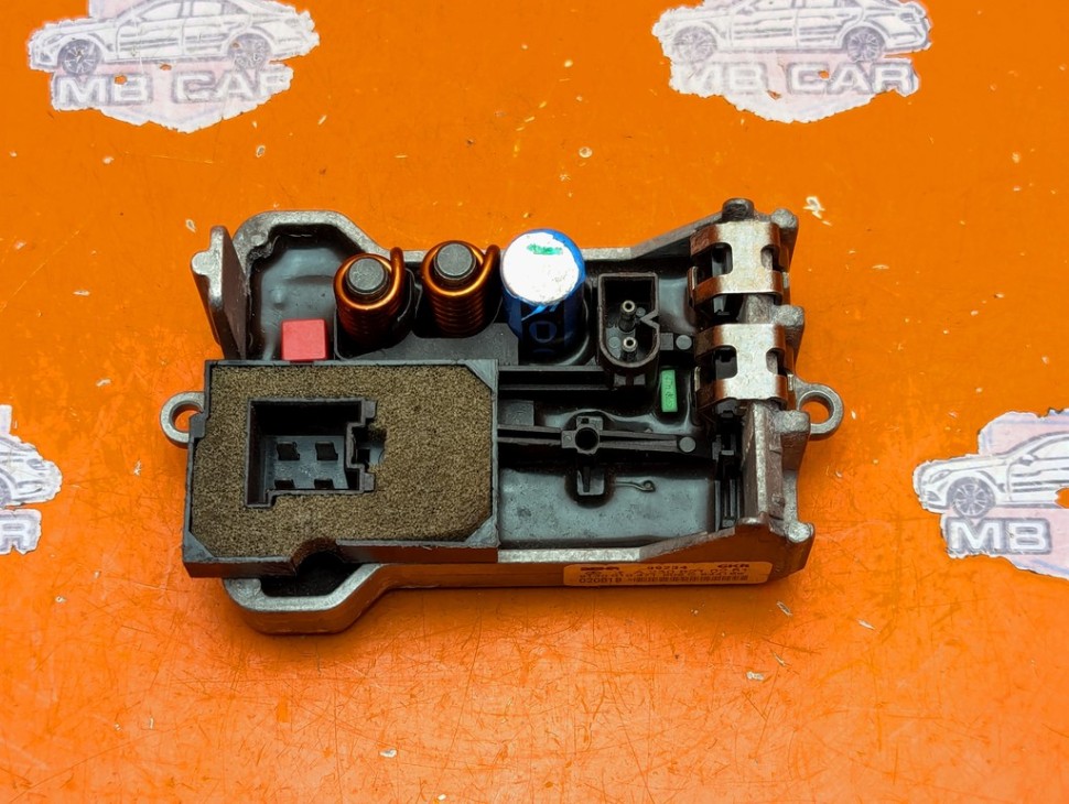 Реле моторчика печки MERCEDES-BENZ E-класс W211/S211 (2002 - 2006) фото 1 — Разборка Мерседес