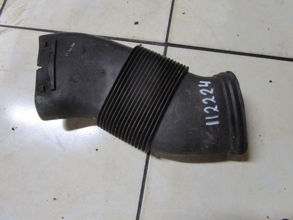 Патрубок воздушный MERCEDES-BENZ фото 1 — Разборка Мерседес