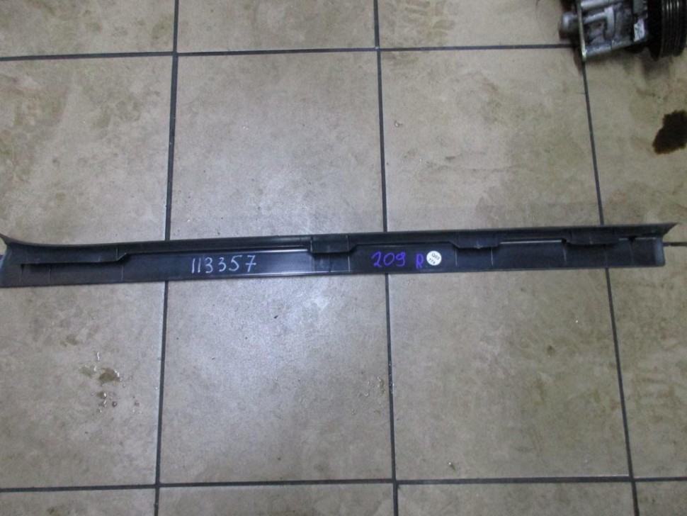 Накладка порога внутренняя MERCEDES-BENZ CLK-класс C209/W209 (2002 - 2005) фото 1 — Разборка Мерседес