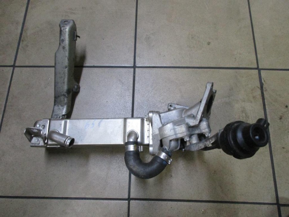 Теплообменник MERCEDES-BENZ Sprinter W906 (2006 - 2019) фото 1 — Разборка Мерседес