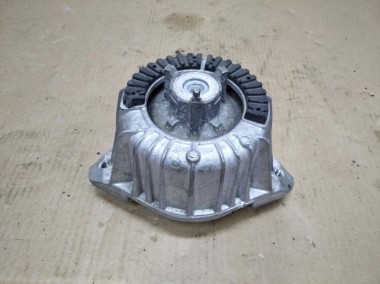 Опора двигателя MERCEDES-BENZ CLS-класс C218/X218 (2010 - 2014) — Разборка Мерседес