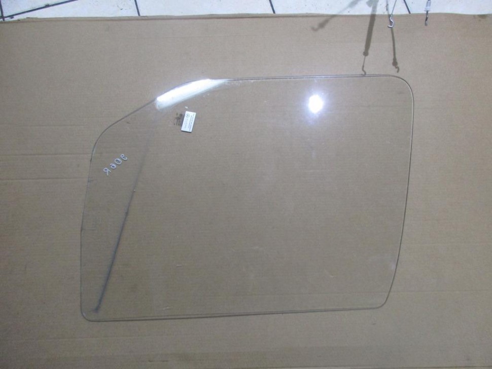 Стекло переднее правое MERCEDES-BENZ Sprinter W906 (2006 - 2019) фото 1 — Разборка Мерседес