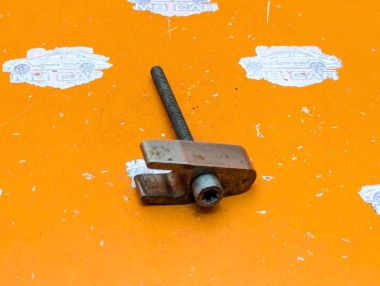 Кронштейн крепления форсунок MERCEDES-BENZ E-класс W211/S211 (2002 - 2006) &mdash; Разборка Мерседес