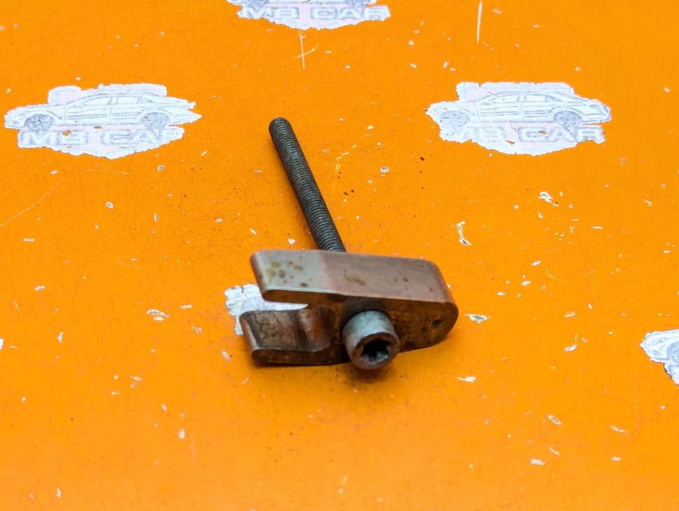 Кронштейн крепления форсунок MERCEDES-BENZ E-класс W211/S211 (2002 - 2006) фото 1 &mdash; Разборка Мерседес