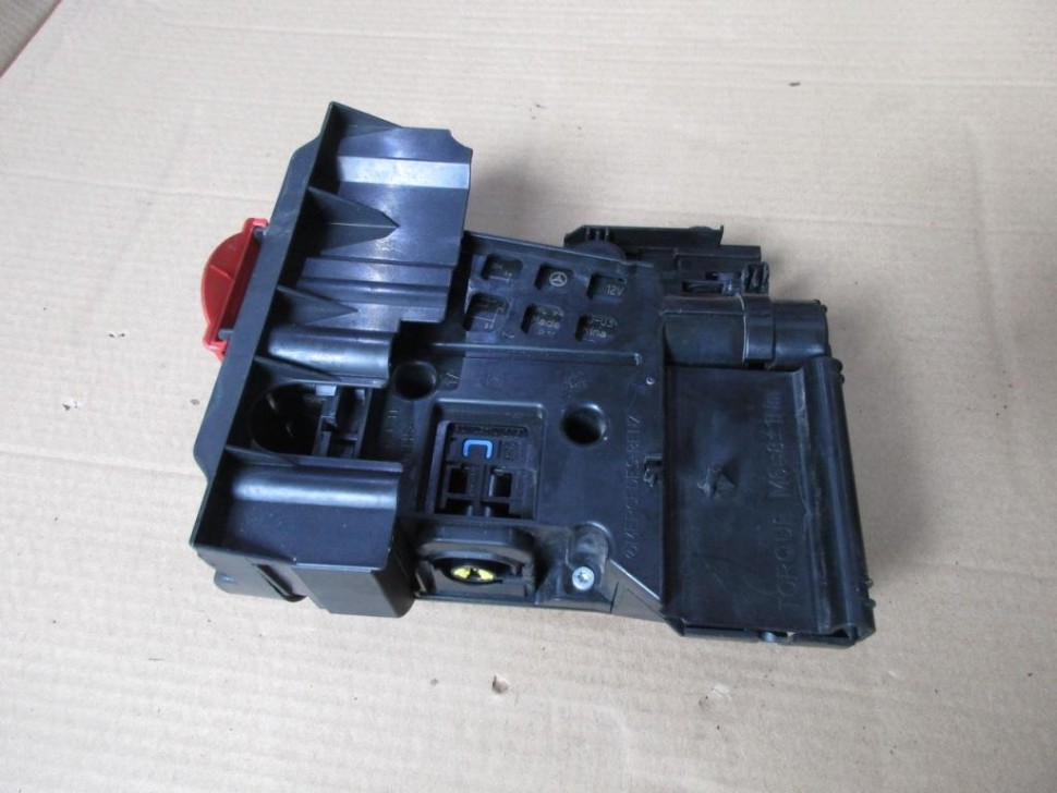 Блок предохранителей MERCEDES-BENZ C-класс W204/S204 (2006 - 2011) фото 1 — Разборка Мерседес