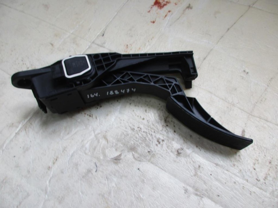 Педаль газа электронная MERCEDES-BENZ M-класс W164 рестайлинг (2008 - 2011) фото 1 — Разборка Мерседес