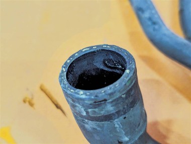 Патрубок ОЖ MERCEDES-BENZ GLE-класс Coupe C292 (2015 - 2019) — Разборка Мерседес