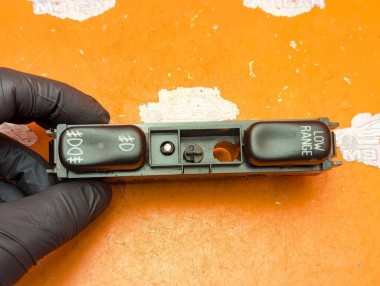 Кнопка блокировки мостов MERCEDES-BENZ M-класс W163 рестайлинг (2001 - 2005) &mdash; Разборка Мерседес