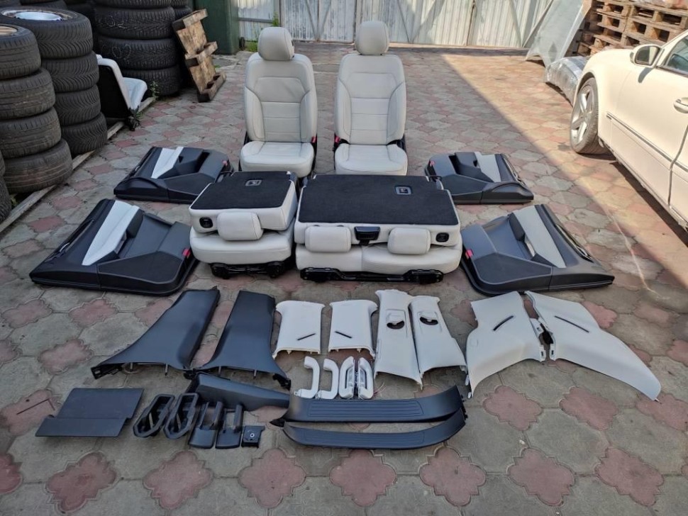 Салон MERCEDES-BENZ GLS-класс X166 (2015 - 2019) фото 1 — Разборка Мерседес