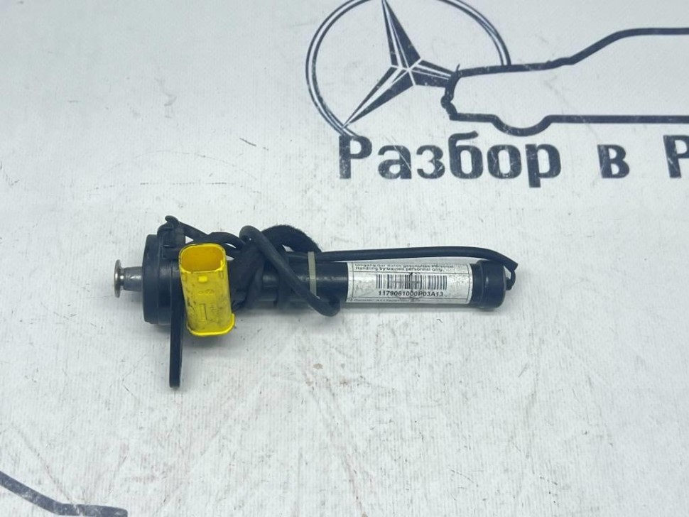 Пиропатрон капота MERCEDES-BENZ A-класс W176 (2012 - 2015) фото 1 — Разборка Мерседес