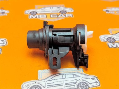 Личинки дверей MERCEDES-BENZ C-класс W204/S204 (2006 - 2011) — Разборка Мерседес