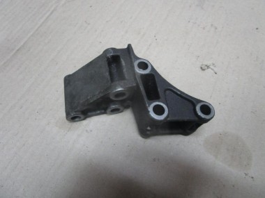 Кронштейн MERCEDES-BENZ S-класс W220 (1998 - 2005) — Разборка Мерседес