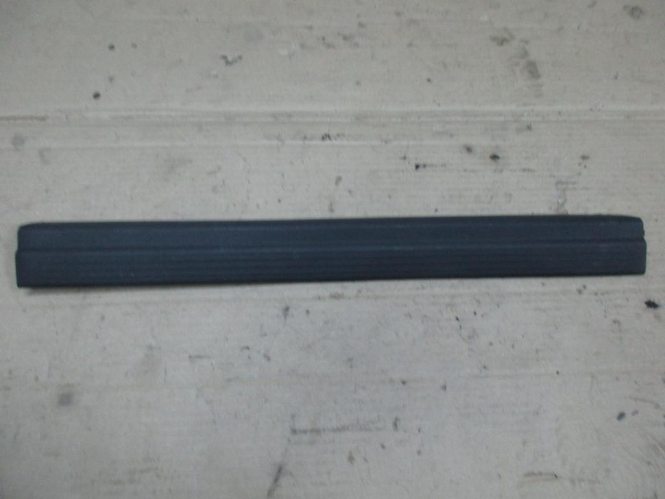 Накладка порога внутренняя MERCEDES-BENZ CLS-класс C218/X218 рестайлинг (2014 - 2017) фото 1 — Разборка Мерседес