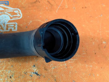 Патрубок радиатора MERCEDES-BENZ S-класс W220 рестайлинг (2002 - 2005) &mdash; Разборка Мерседес