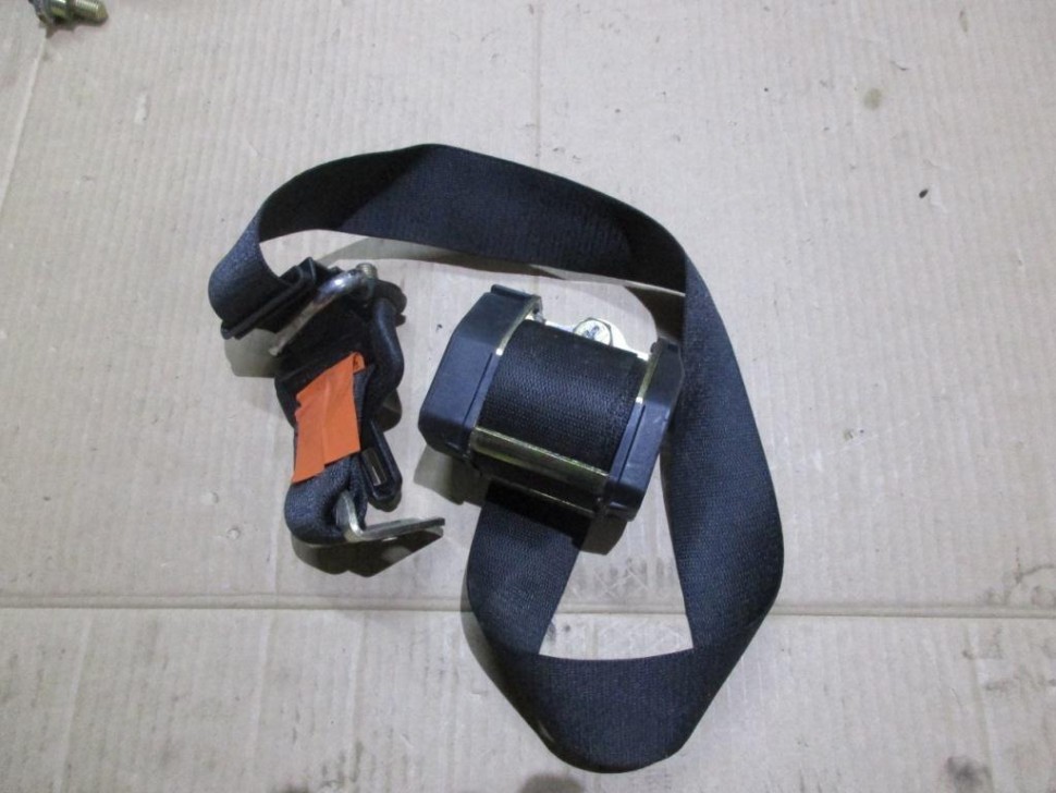 Ремень безопасности задний левый MERCEDES-BENZ 190 (W201) W201 (1982 - 1993) фото 1 — Разборка Мерседес