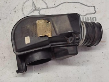 Резонатор воздушного фильтра MERCEDES-BENZ C-класс W203/S203/CL203 (2000 - 2004) — Разборка Мерседес